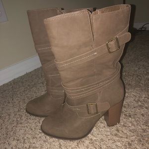 Heels tan/brown boots